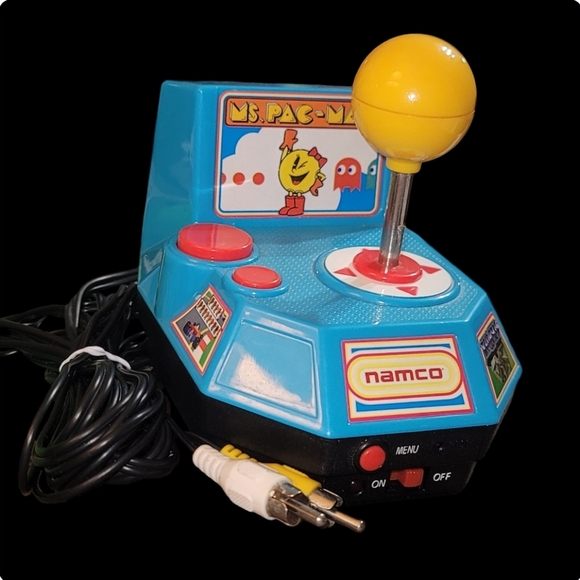 Ms. Pac-Man 5 in 1 Plug and Play 2004 Jakks Pacific TV Namco Game Ages 5+ Retro - Picture 12 of 13